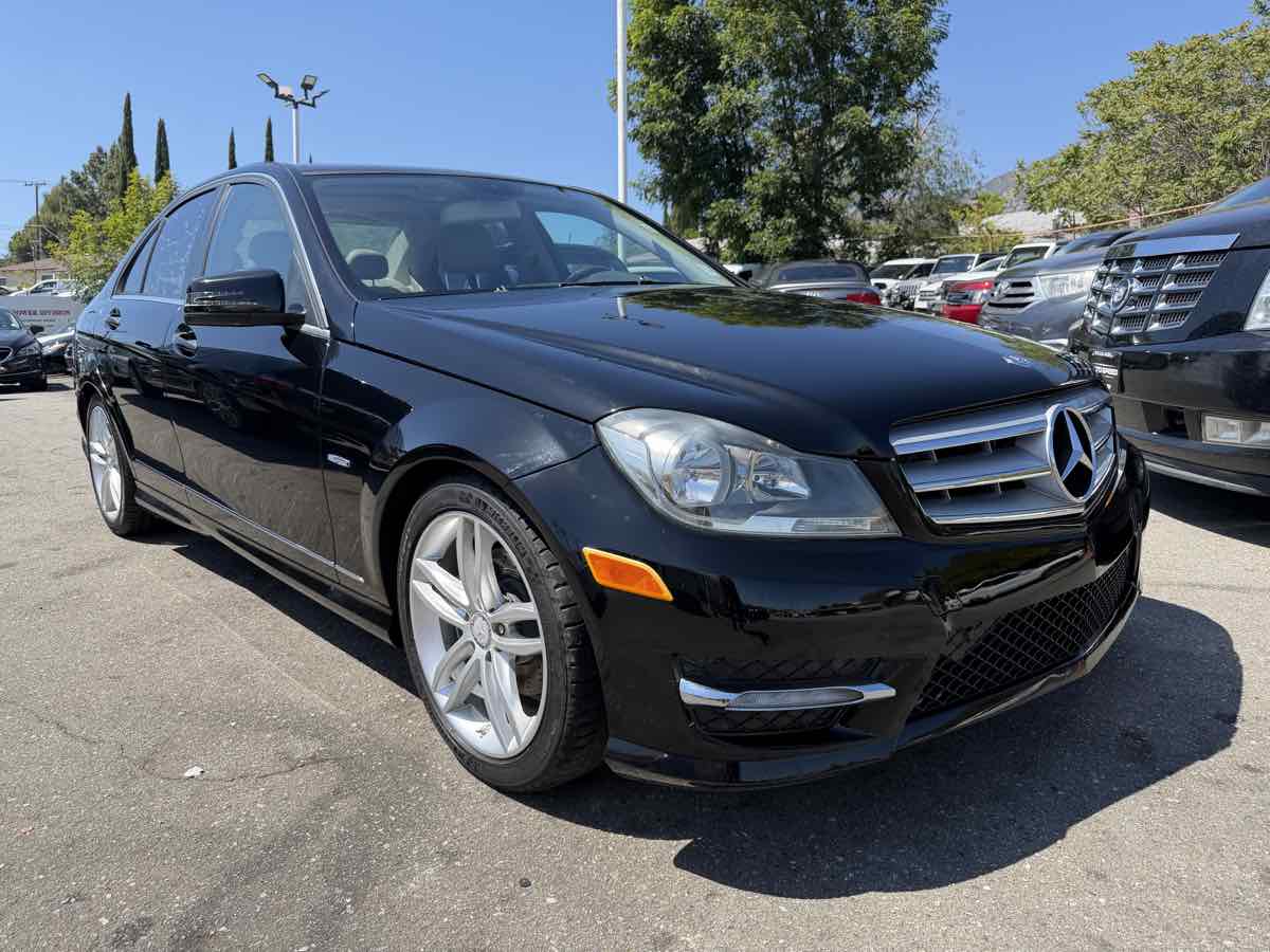 2012 Mercedes-Benz C-Class C250 Luxury's photo