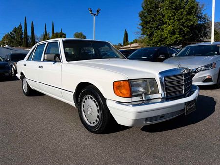 1991 Mercedes-Benz 560SEL 4dr Sedan