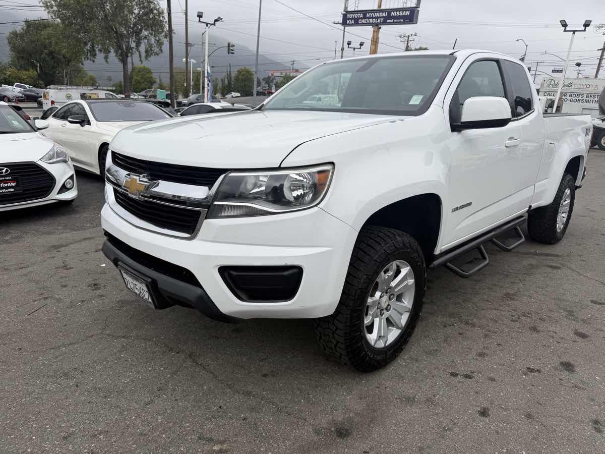 View vehicle photo 3