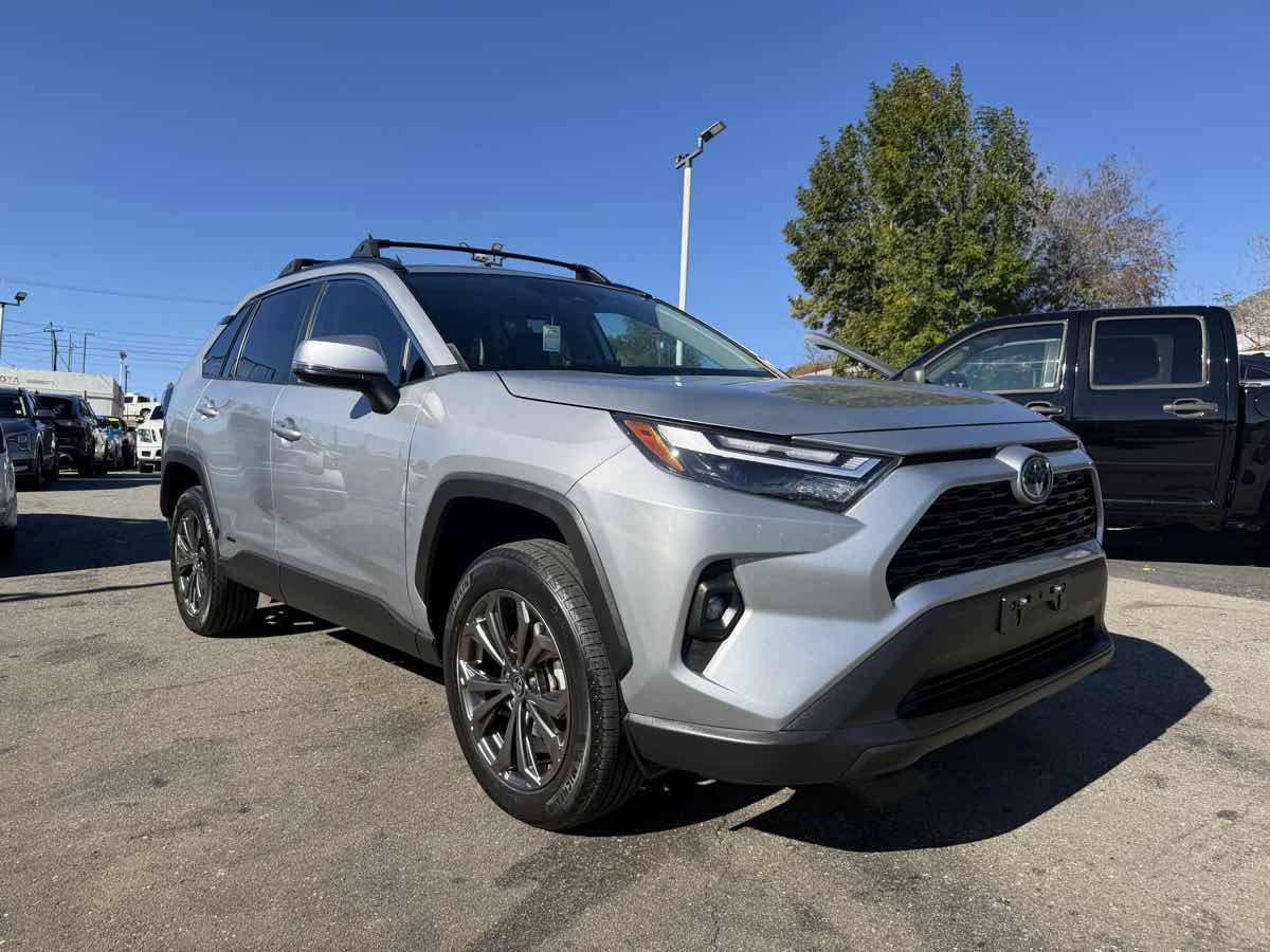 2022 Toyota RAV4 Hybrid XLE Premium AWD's photo