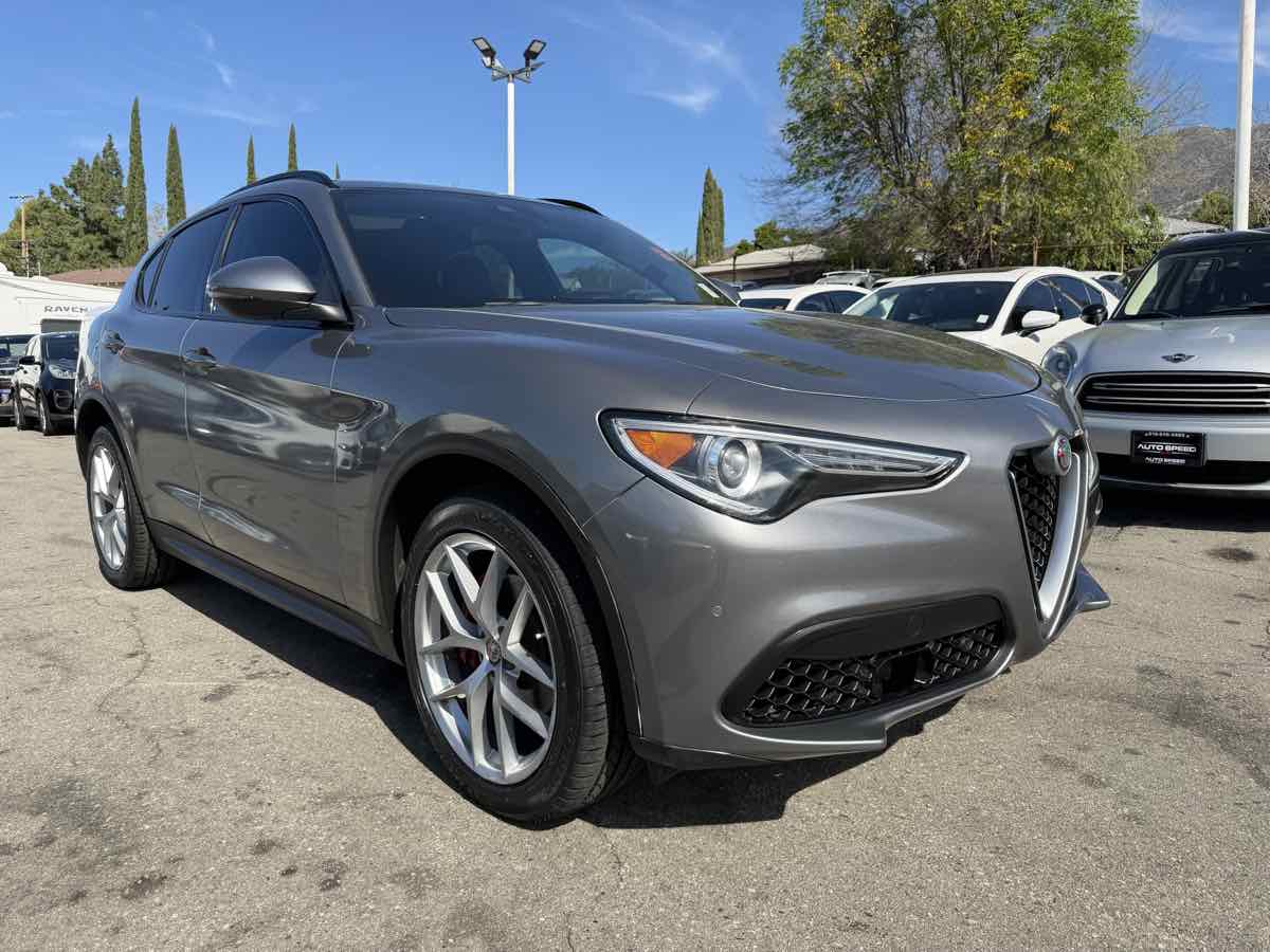 2018 Alfa Romeo Stelvio Ti Sport AWD's photo