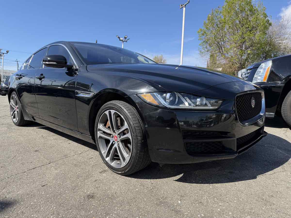 2017 Jaguar XE
