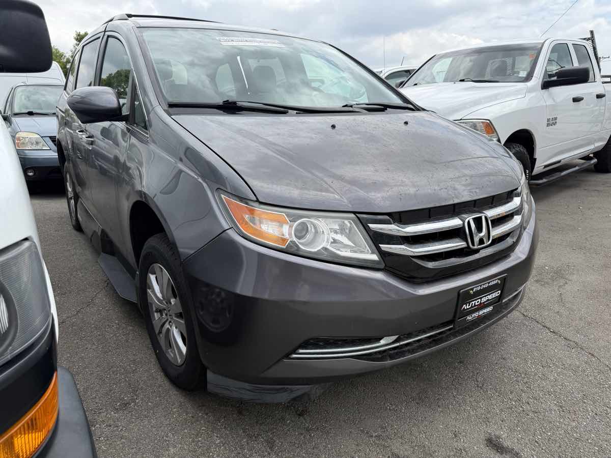 2014 Honda Odyssey EX's photo