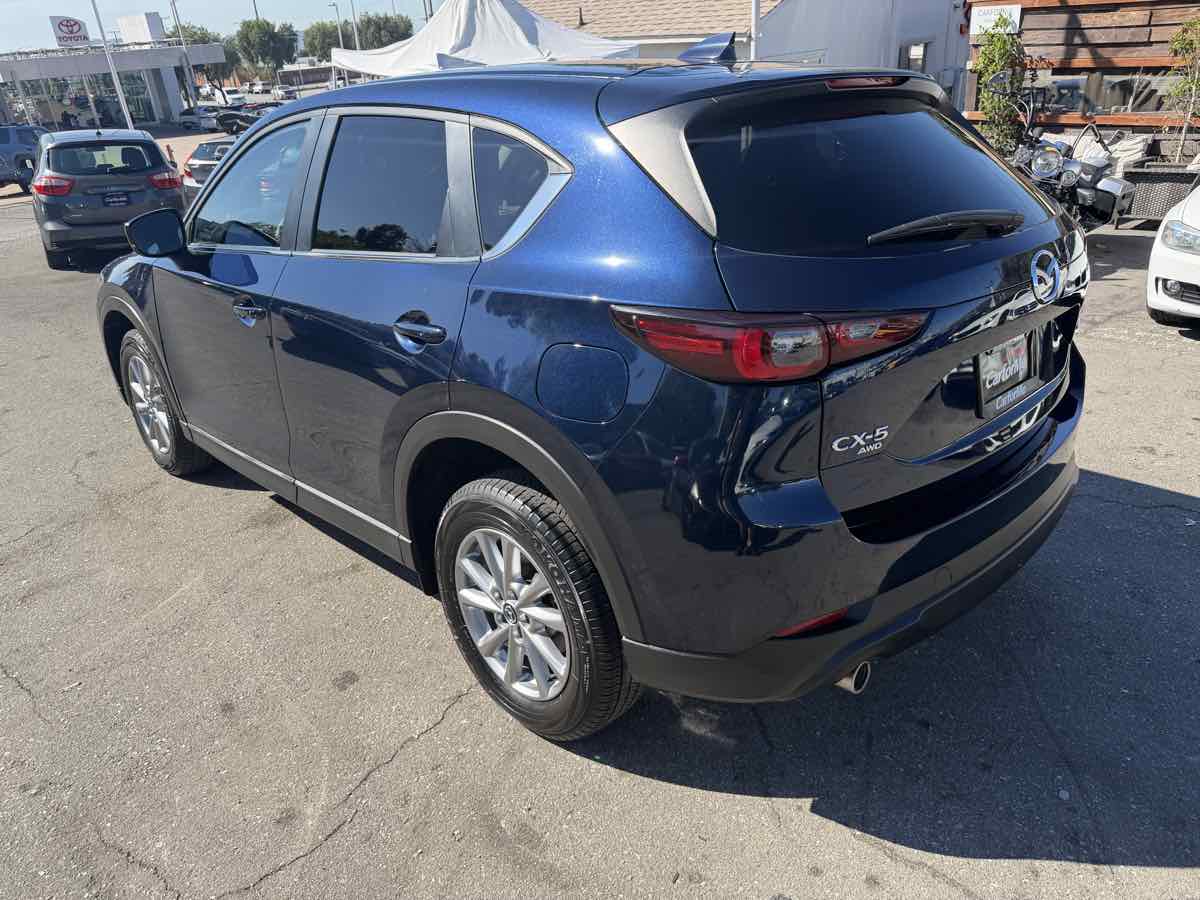View vehicle photo 3