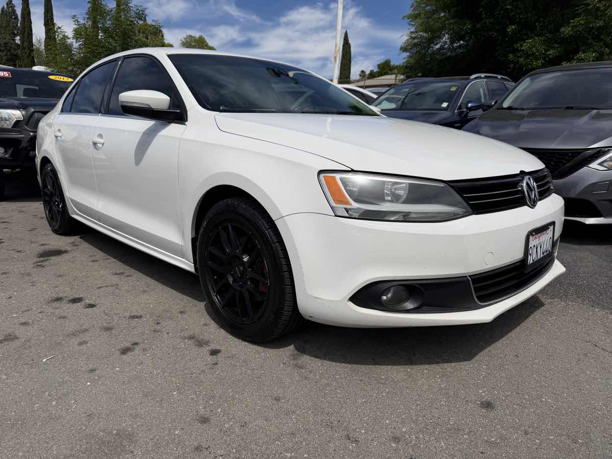 2014 Volkswagen Jetta 2.0L TDI w/Premium & Nav DSG's photo