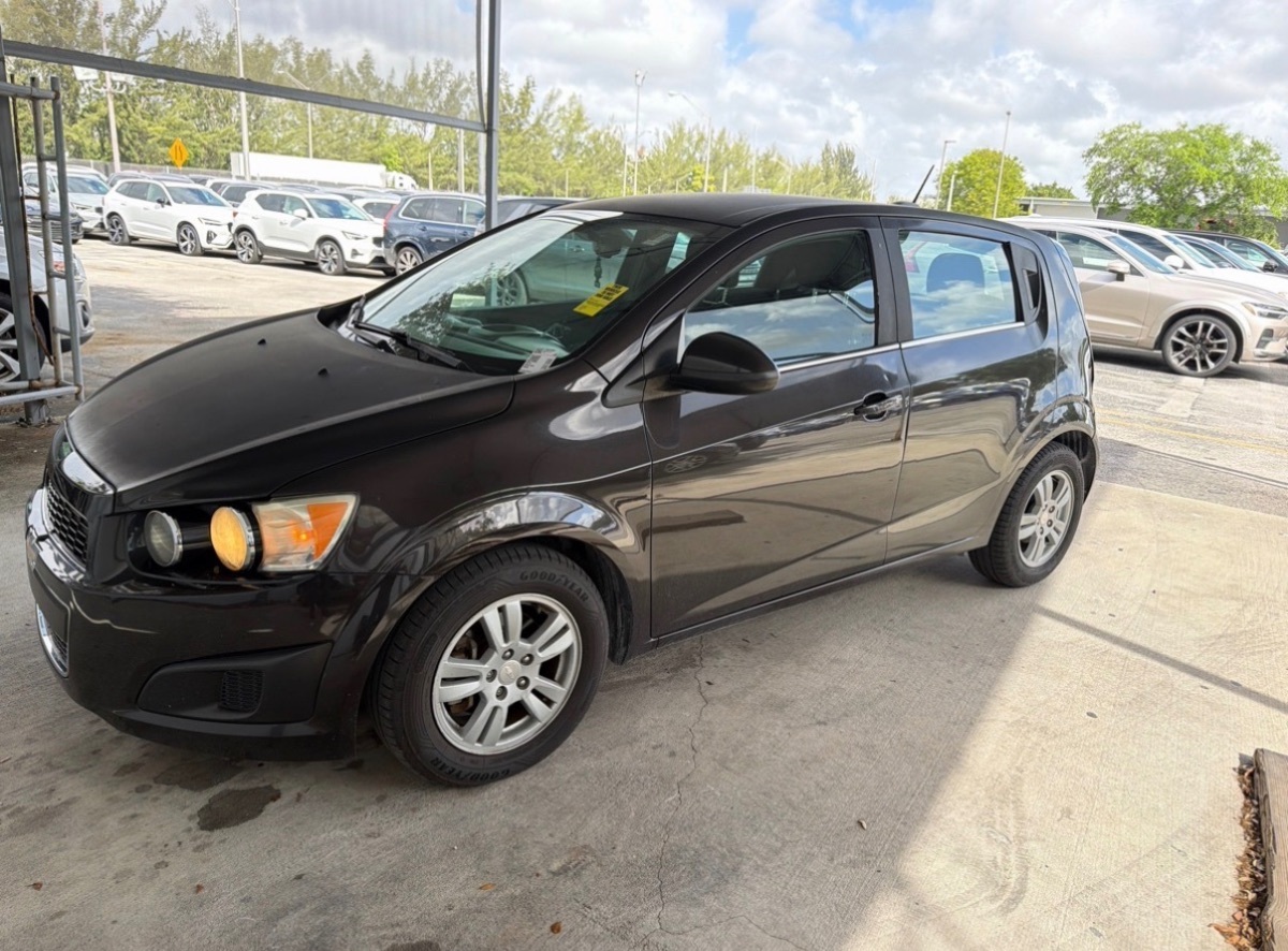 2016 Chevrolet Sonic 5dr LT Automatic's photo
