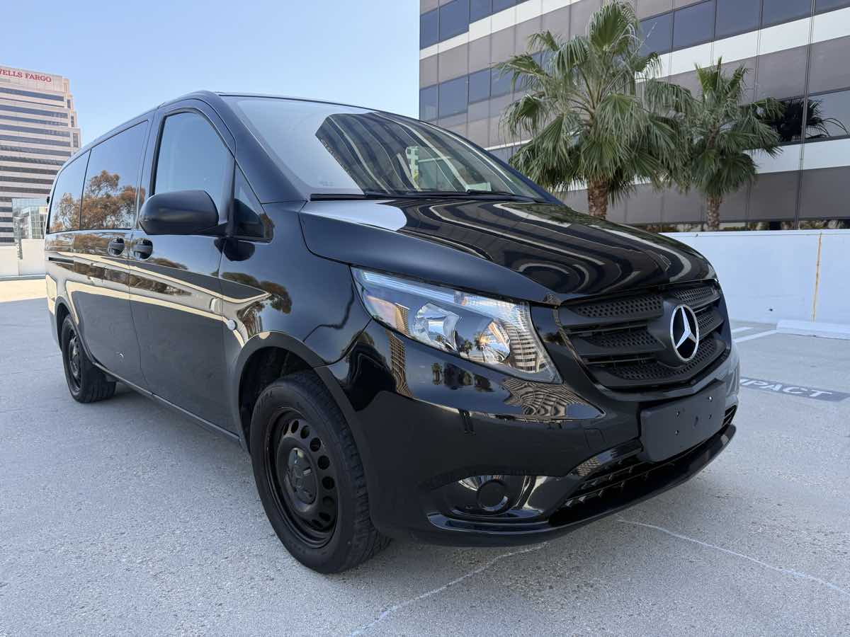 2017 Mercedes-Benz Metris -'s photo