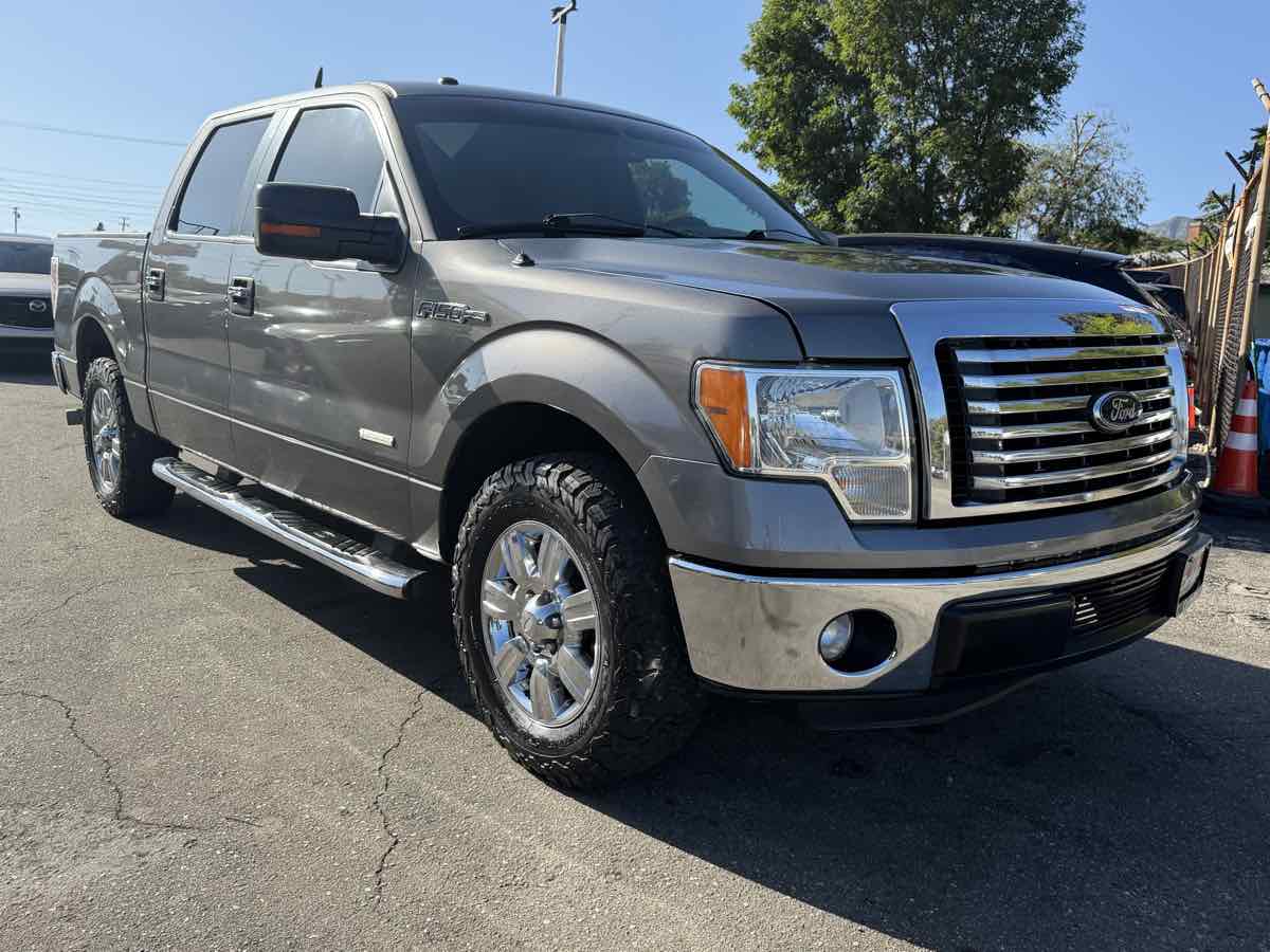2012 Ford F-150 XLT SuperCrew 145-in's photo