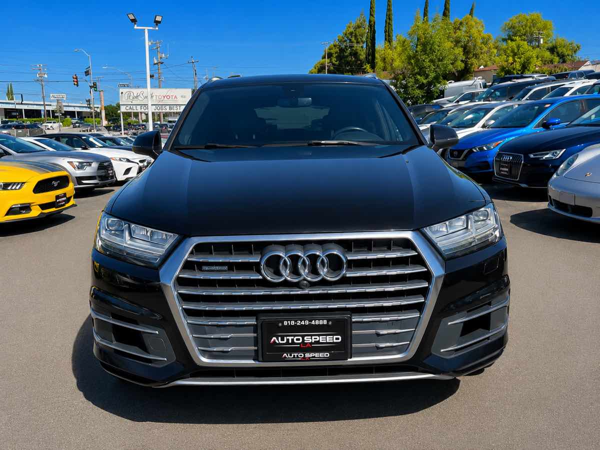  2018 Audi Q7 SUV / Crossover  8-Speed Automatic