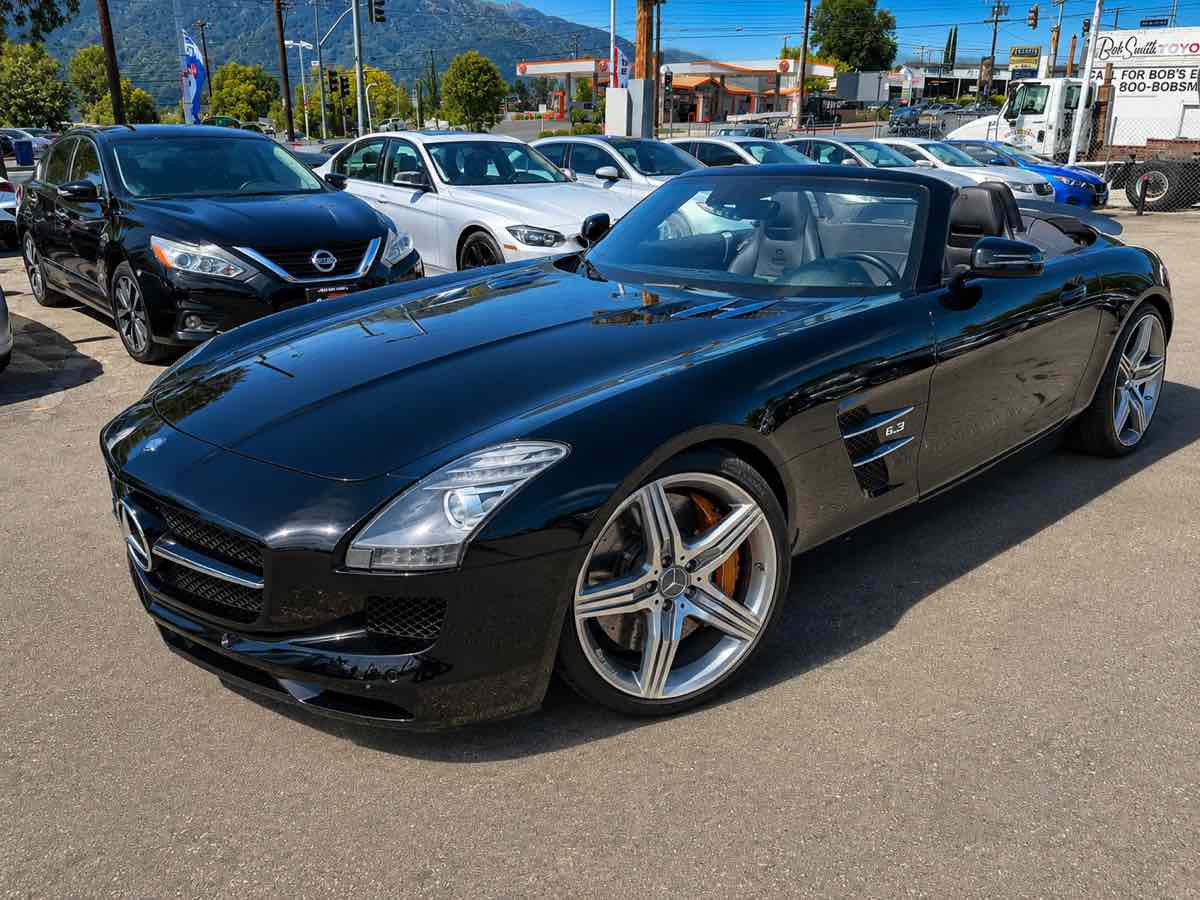 View vehicle photo 3