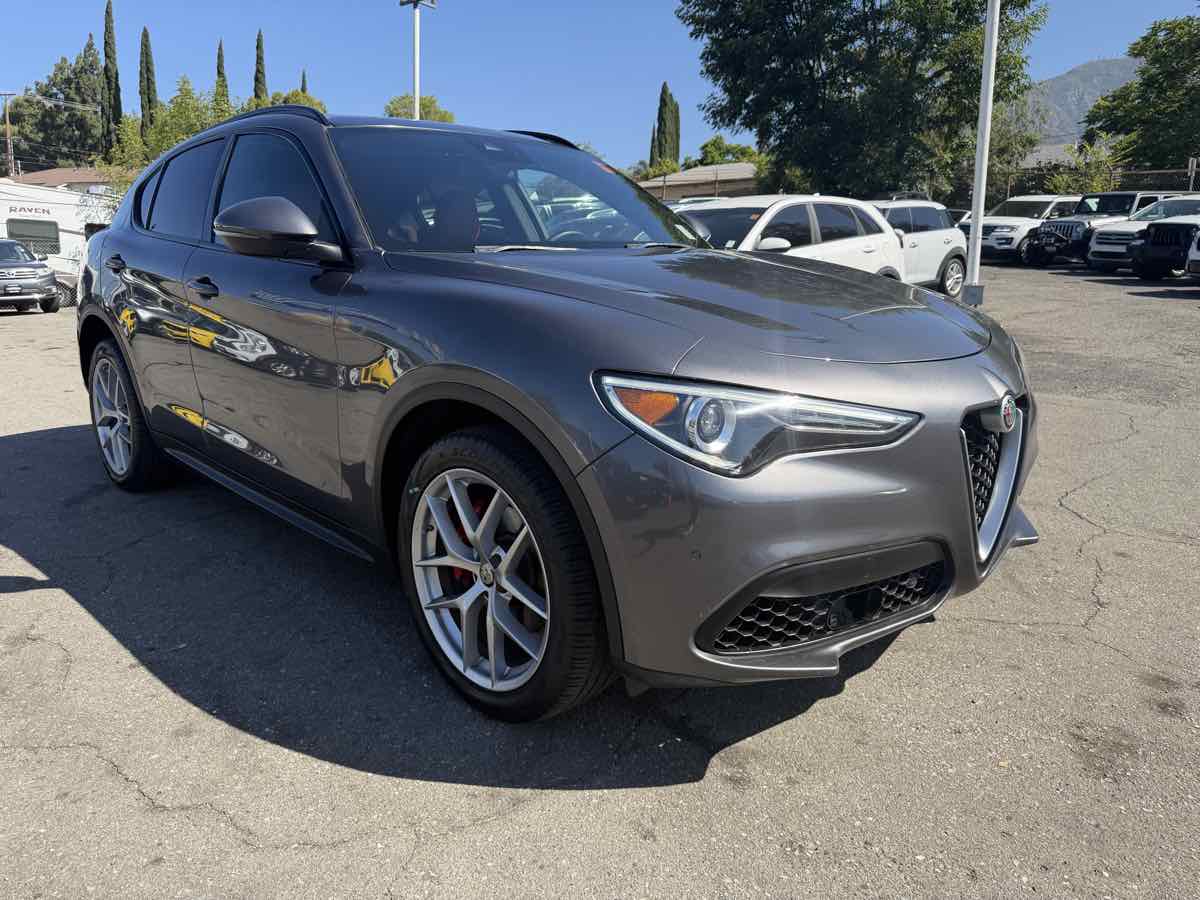 2018 Alfa Romeo Stelvio Ti Sport AWD's photo