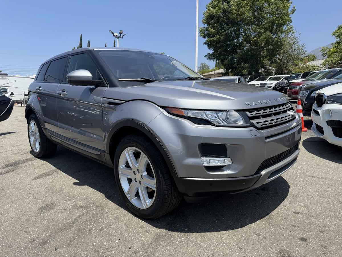 2014 Land Rover Range Rover Evoque Pure 5 Door's photo