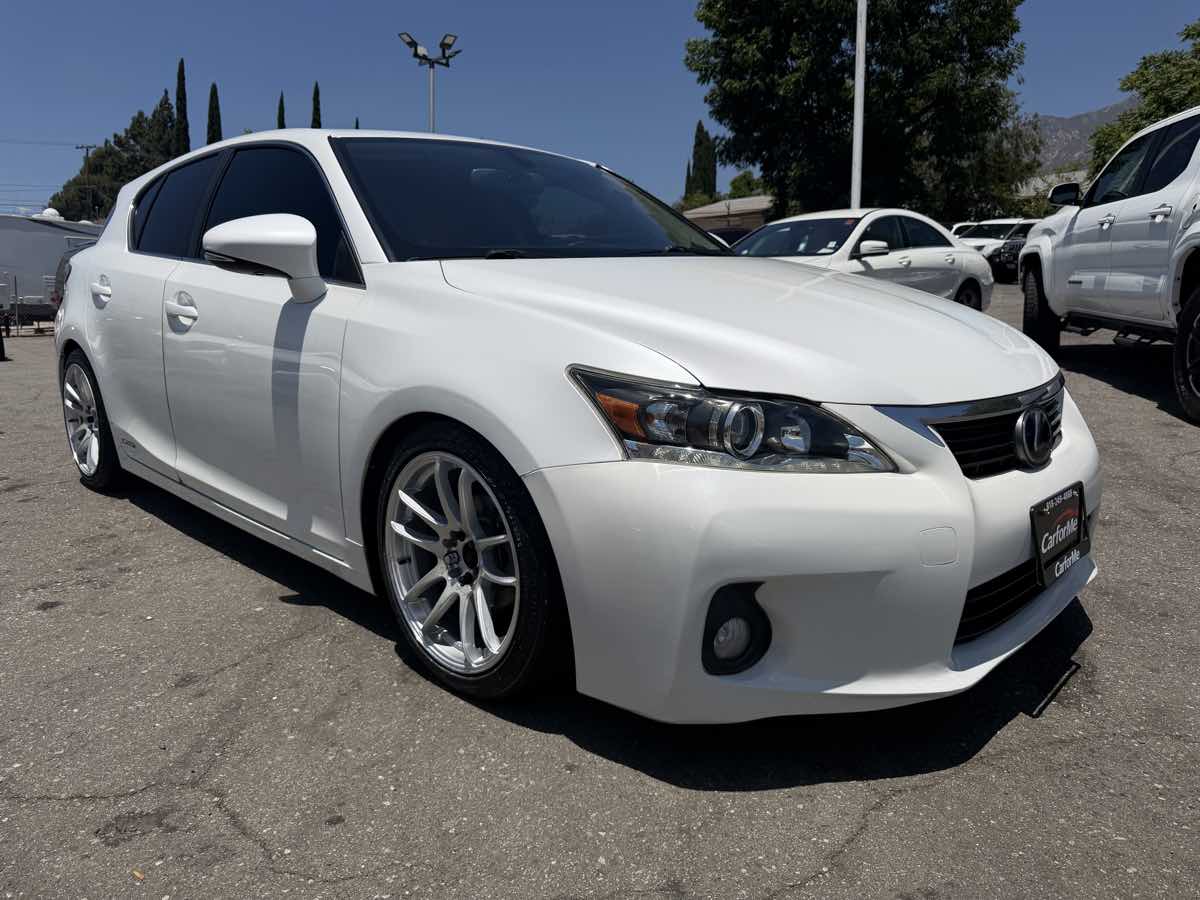 2013 Lexus CT 200h 200h's photo