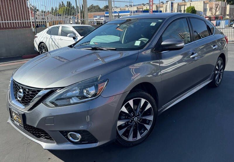 2016 Nissan Sentra SR CVT's photo