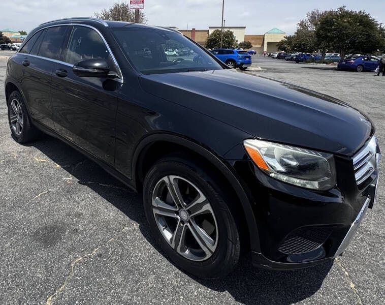  2017 Mercedes-Benz GLC 300   