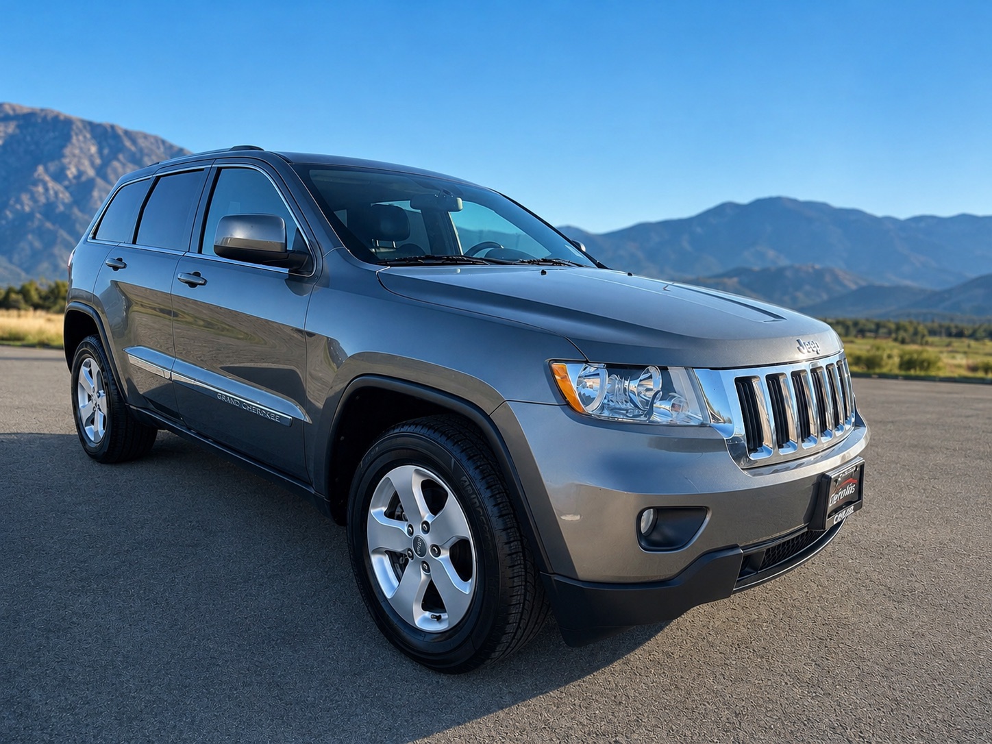 Mineral Gray Metallic 2012 Jeep Grand Cherokee SUV / Crossover 4X2 Automatic
