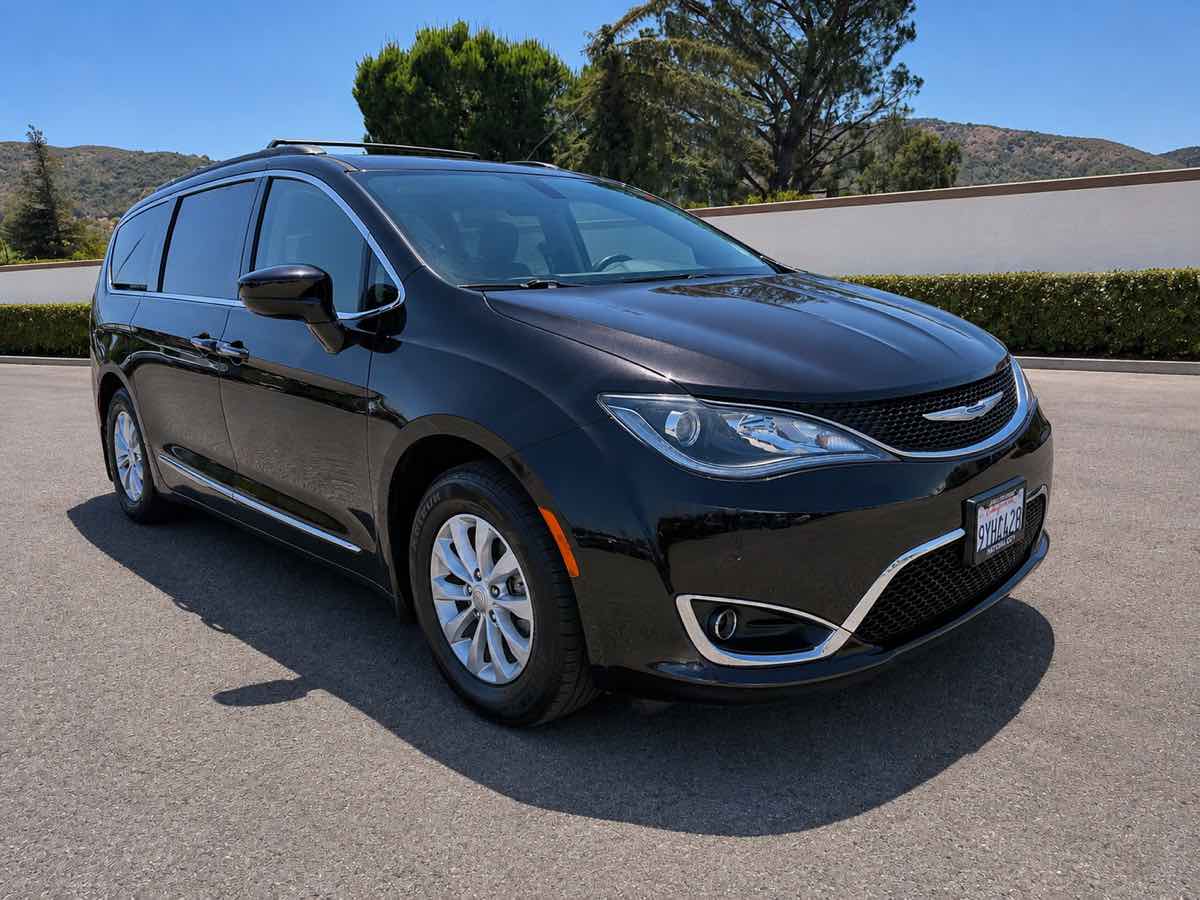 2017 Chrysler Pacifica Touring-L