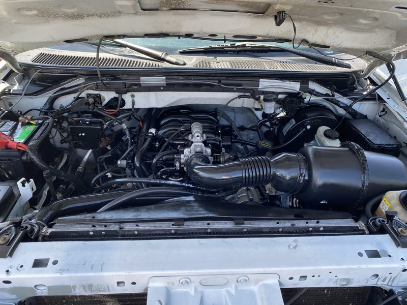 What Engine is in a 2003 Ford F150: Key Specs & Performance Insights