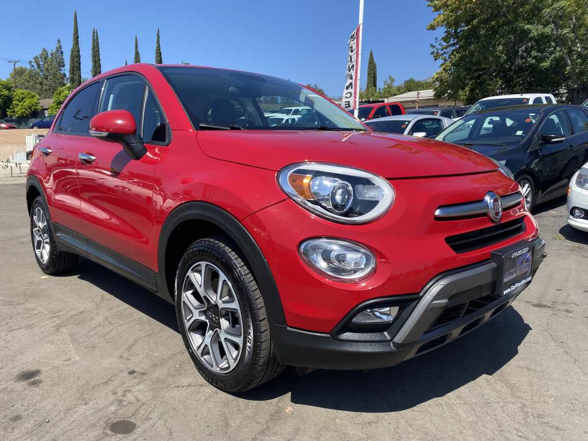 FIAT クロスバイク レッド Sold 2016 FIAT 500X Trekking in La Crescenta