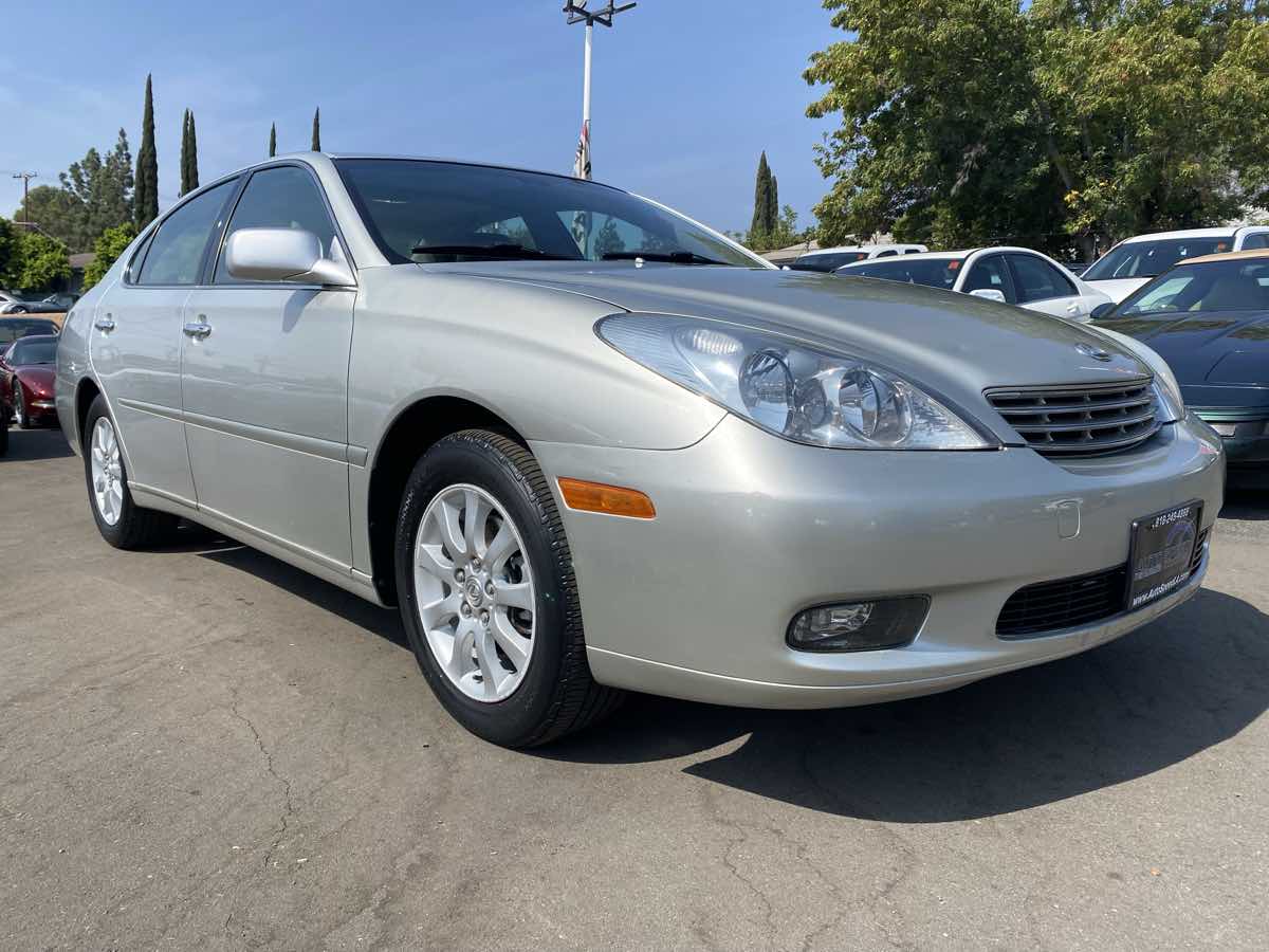 Sold 2003 Lexus ES 300 in La Crescenta