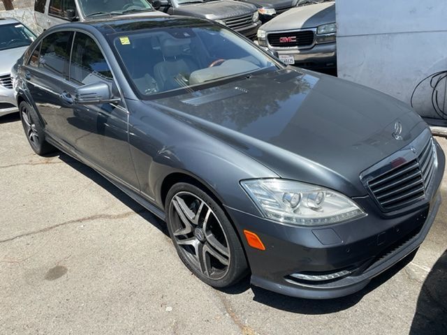 2010 Mercedes-Benz S 550 Sedan