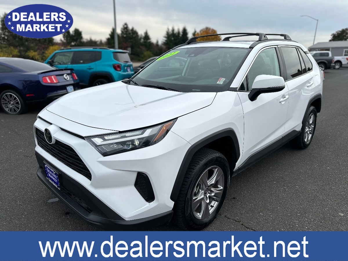 2022 Toyota RAV4 XLE