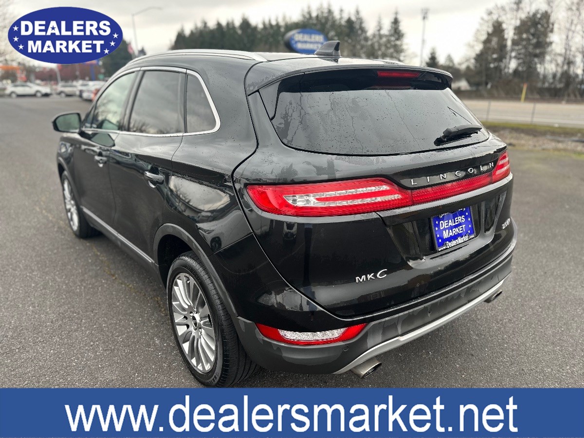 2015 Lincoln MKC Select photo 3