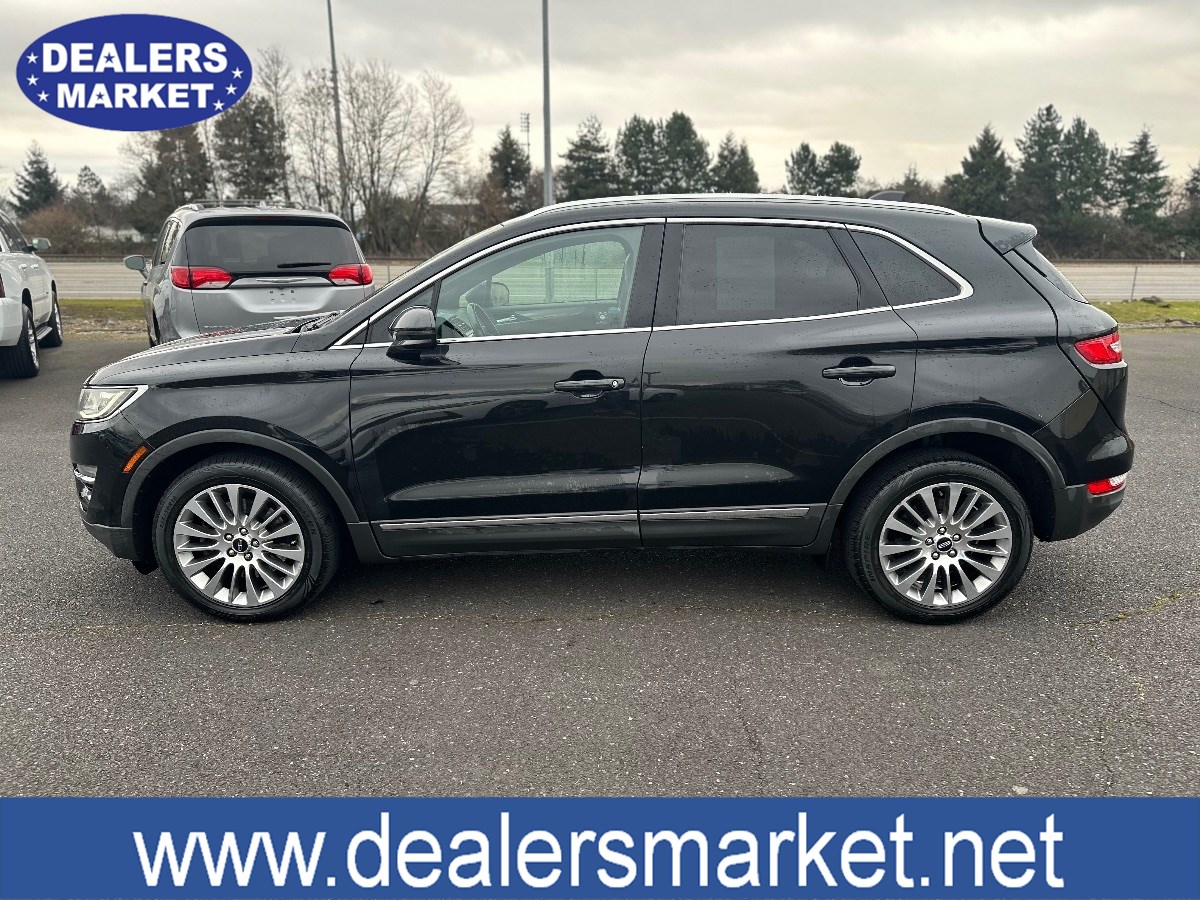 2015 Lincoln MKC Select photo 2