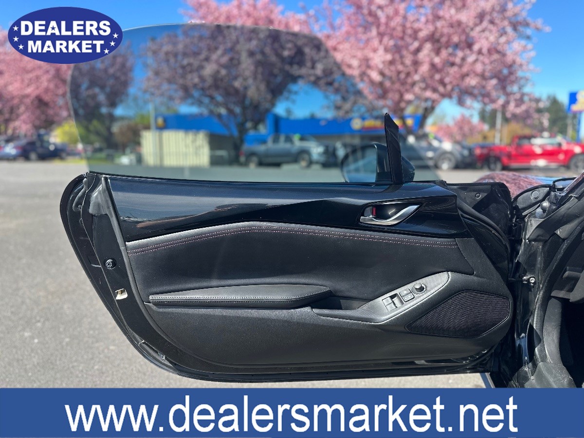 2016 Mazda MX-5 Miata Miata Grand Touring photo 16