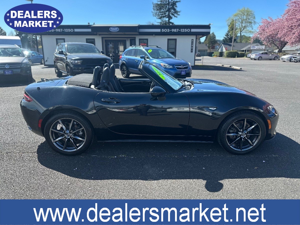 2016 Mazda MX-5 Miata Miata Grand Touring photo 11