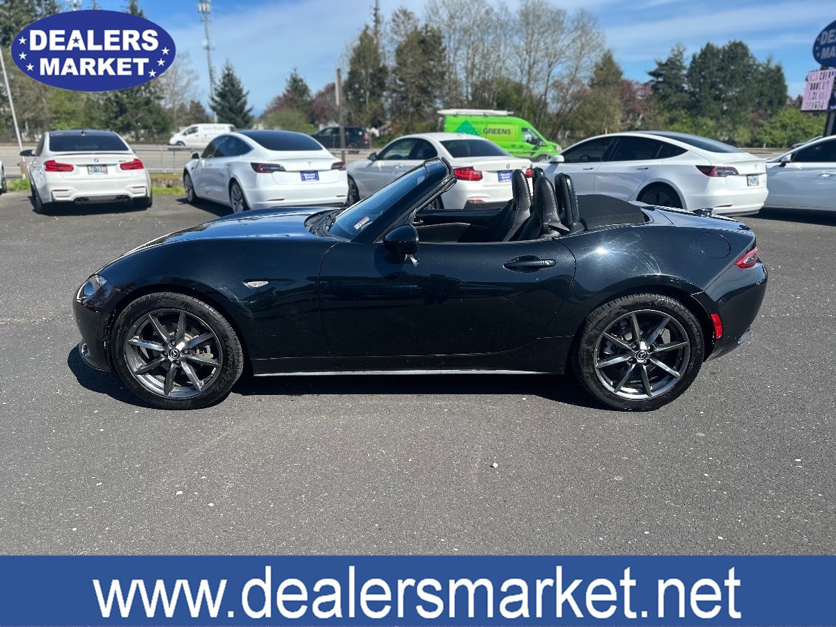 2016 Mazda MX-5 Miata Miata Grand Touring photo 3