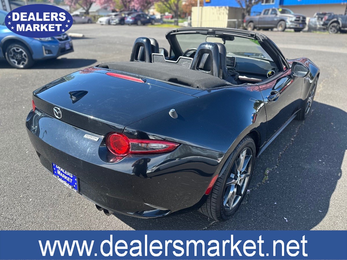 2016 Mazda MX-5 Miata Miata Grand Touring photo 9