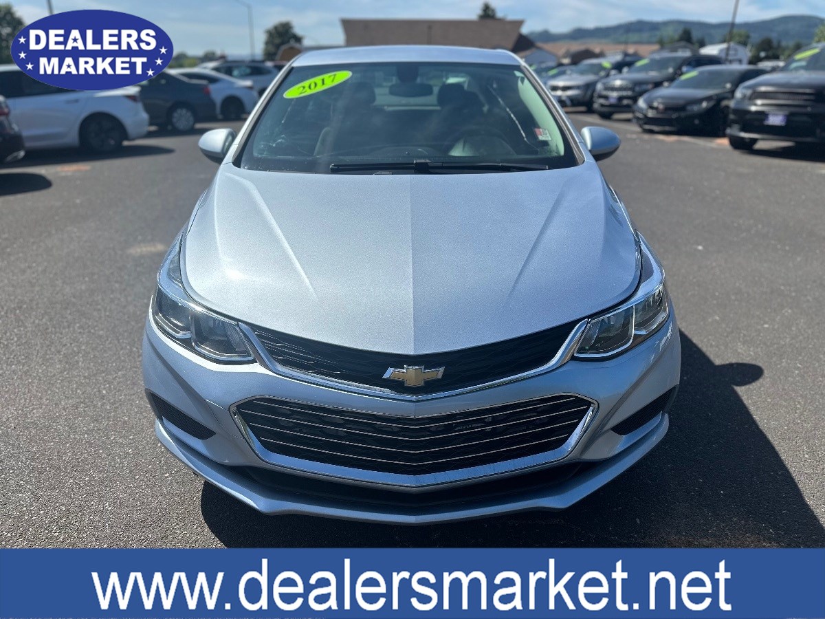 2017 Chevrolet Cruze LS photo 8