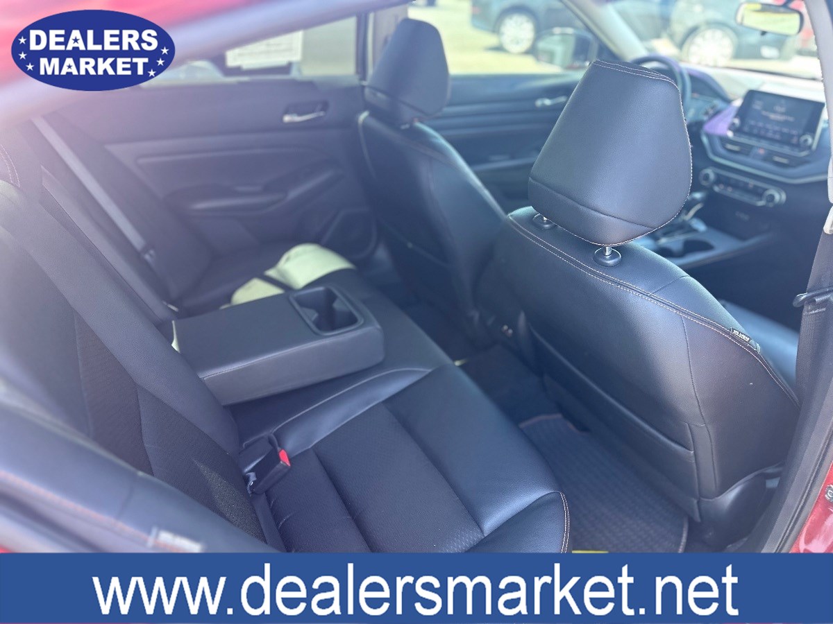 2020 Nissan Altima 2.5 SR photo 17