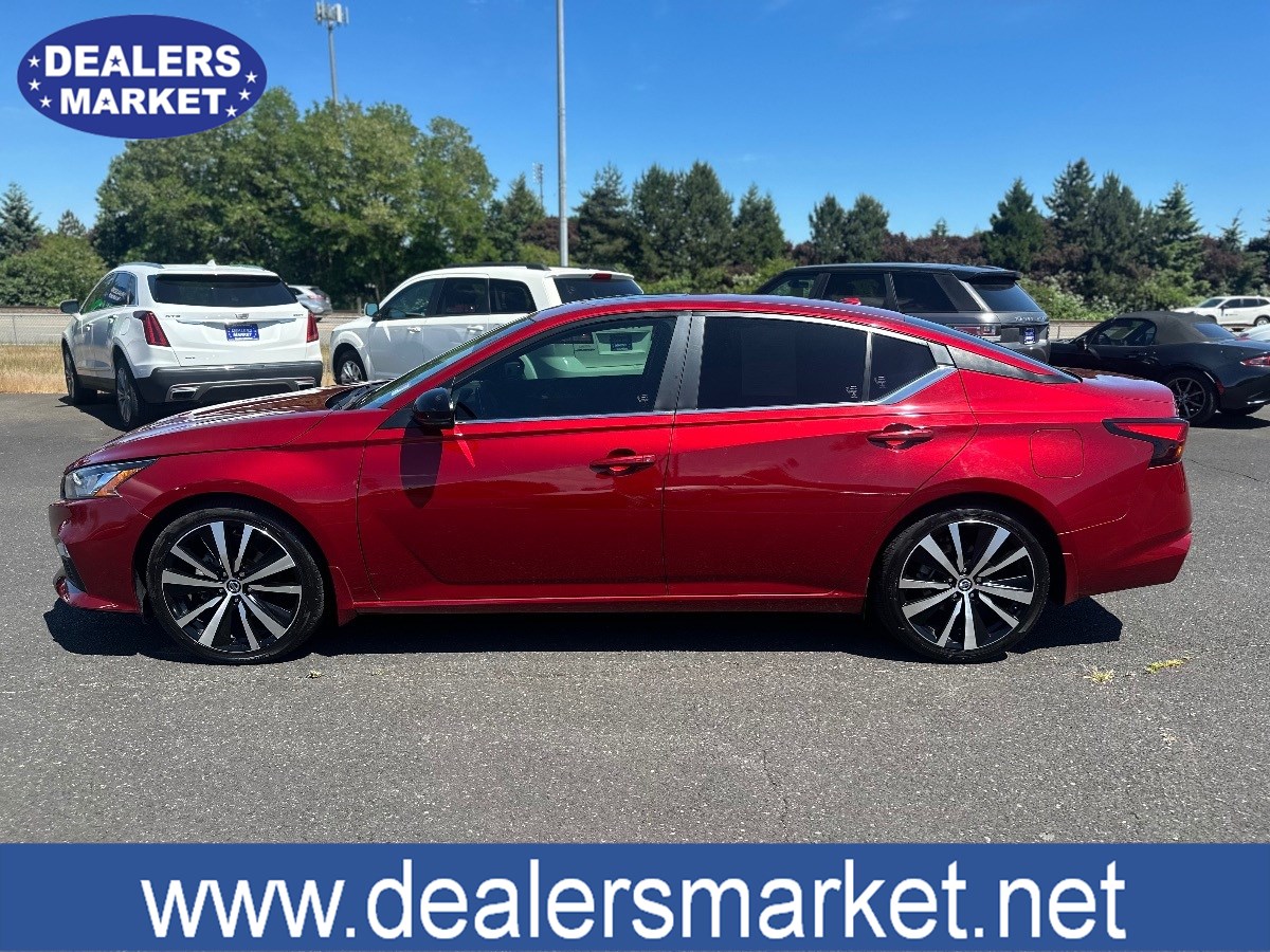 2020 Nissan Altima 2.5 SR photo 2