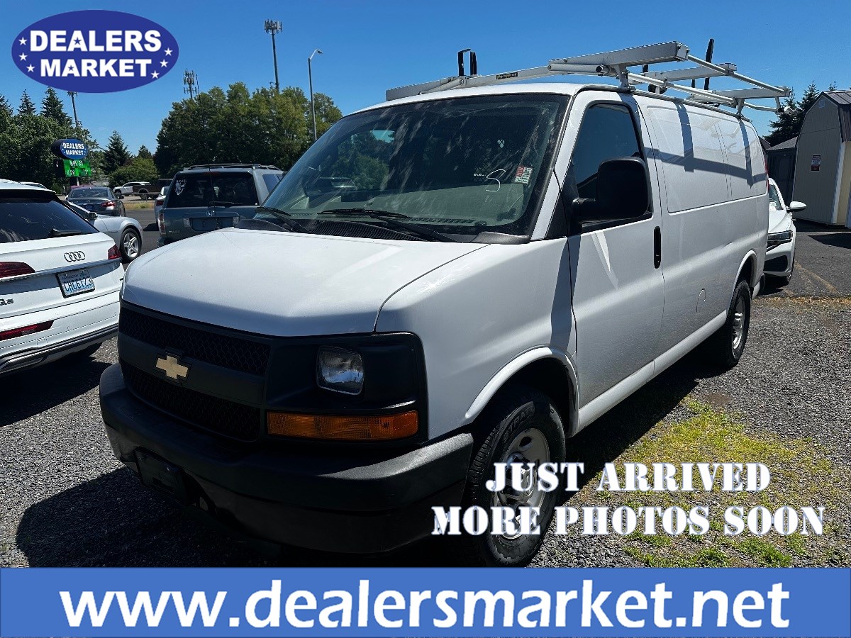 2016 Chevrolet Express Cargo Van photo 2