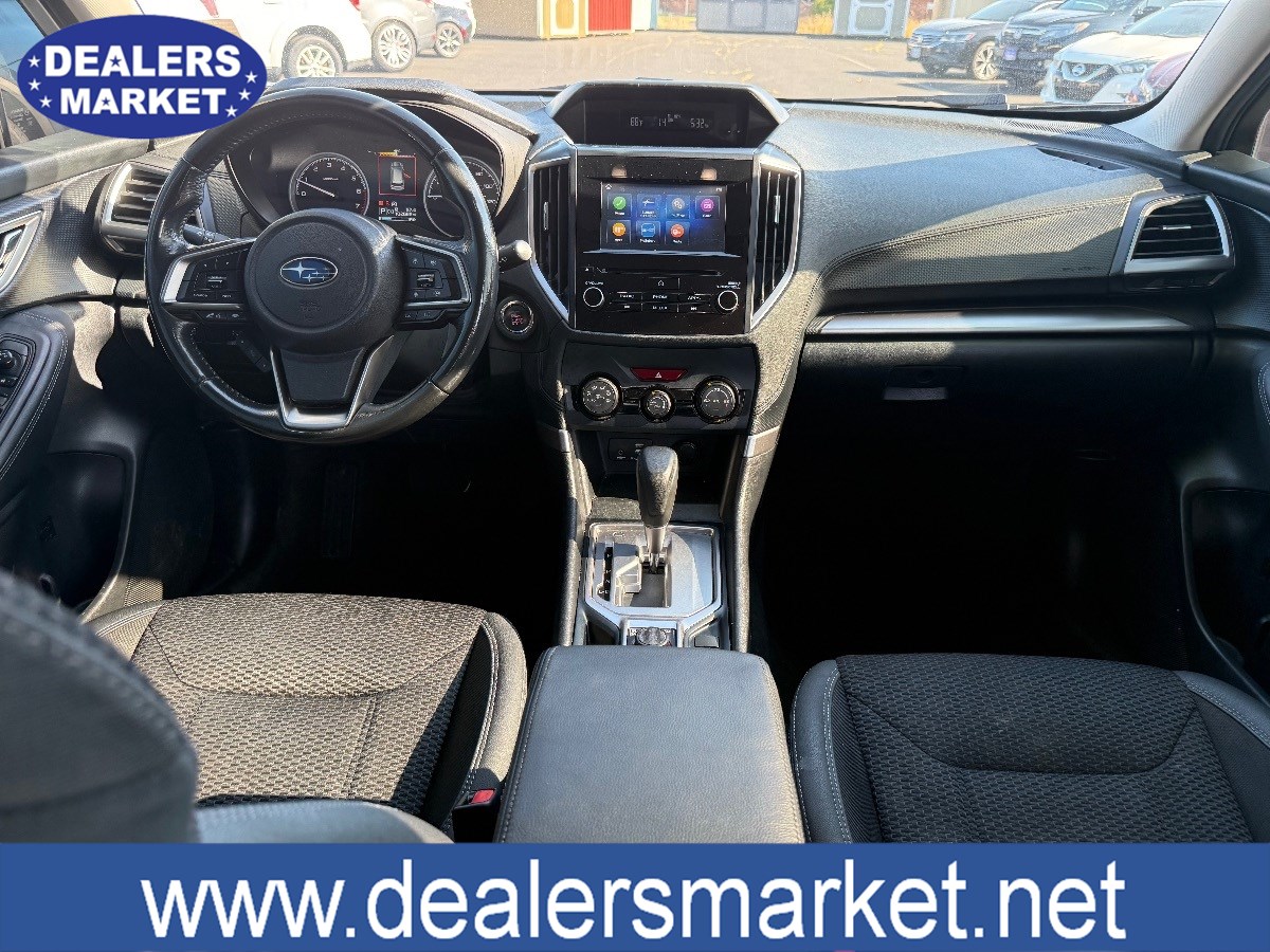 2022 Subaru Forester Premium photo 12