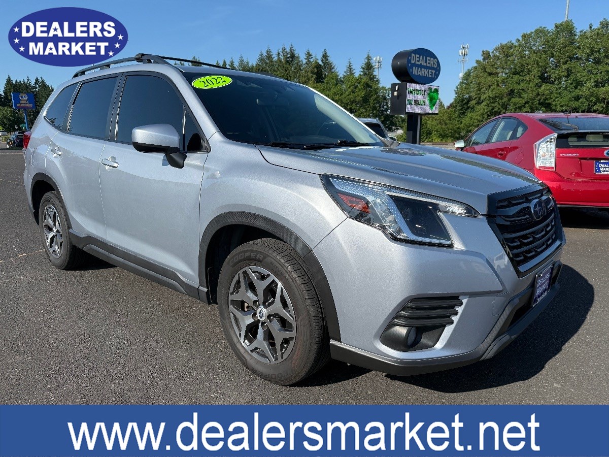 2022 Subaru Forester Premium photo 2