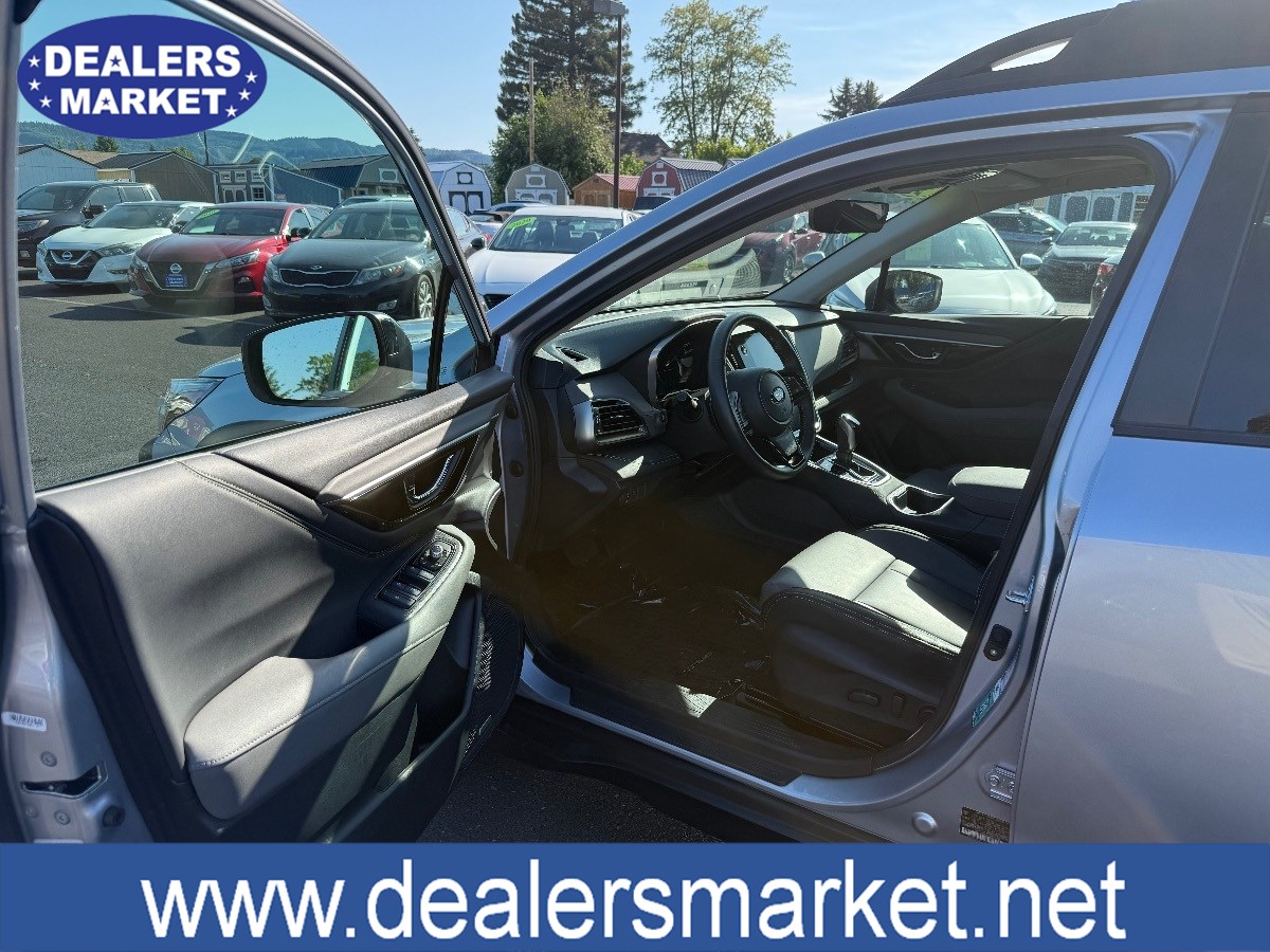 2024 Subaru Outback Onyx Edition photo 9