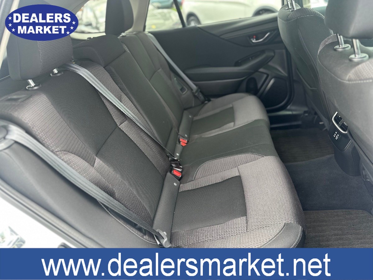 2024 Subaru Outback Premium photo 19