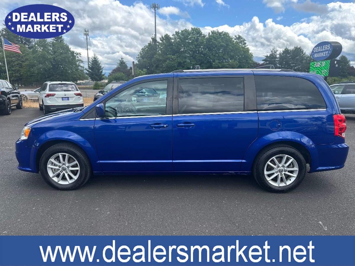 2020 Dodge Grand Caravan SXT photo 2