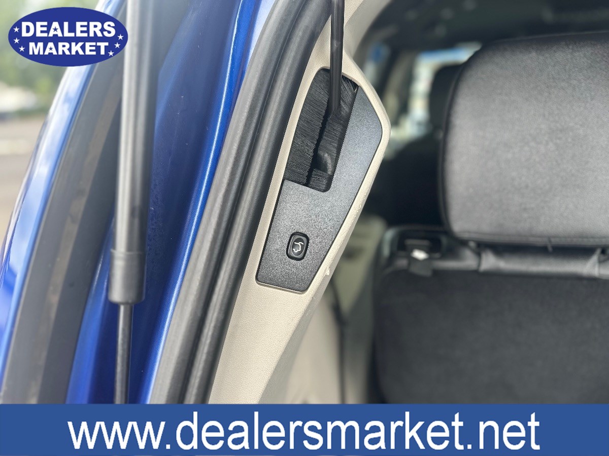 2020 Dodge Grand Caravan SXT photo 17