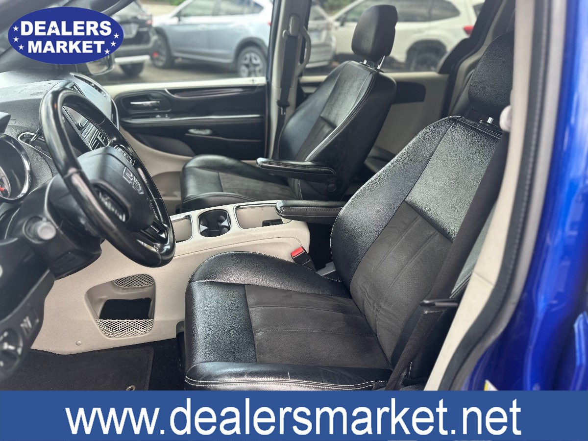 2020 Dodge Grand Caravan SXT photo 11