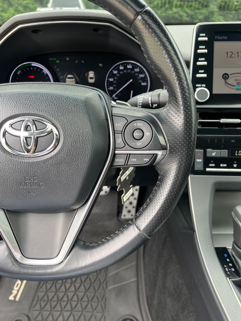 2019 Toyota Avalon Hybrid XLE photo 19