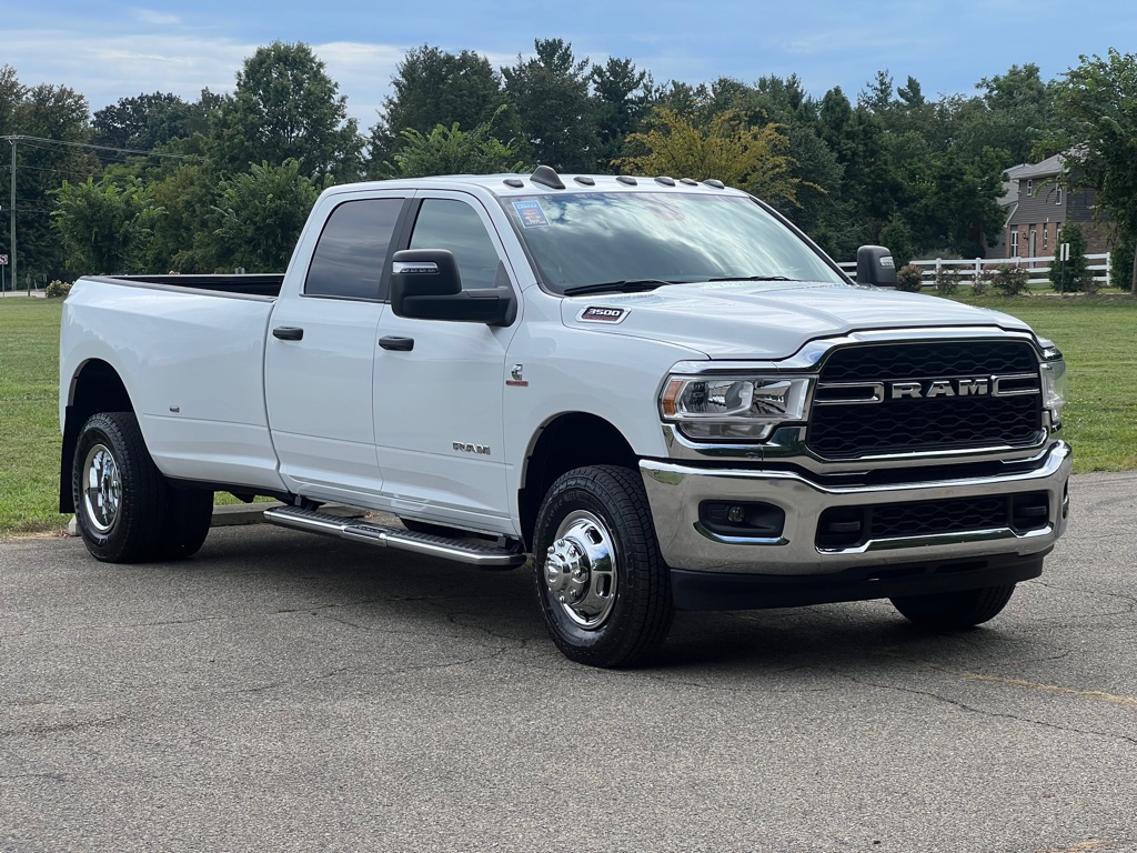 2024 Ram 3500 Big Horn photo 3