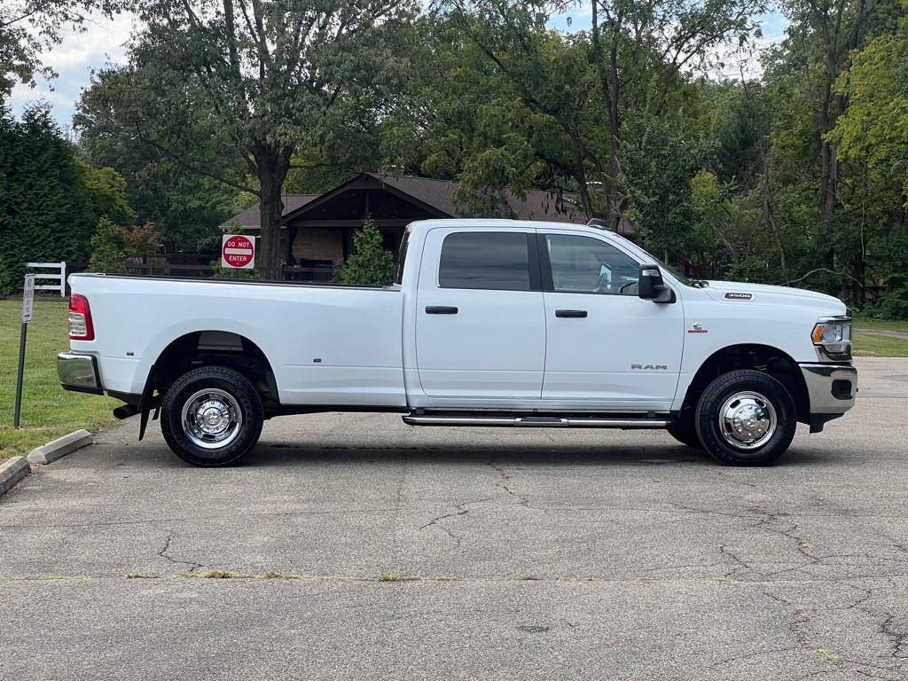2024 Ram 3500 Big Horn photo 4