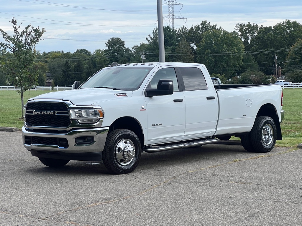 2024 Ram 3500 Big Horn photo 9