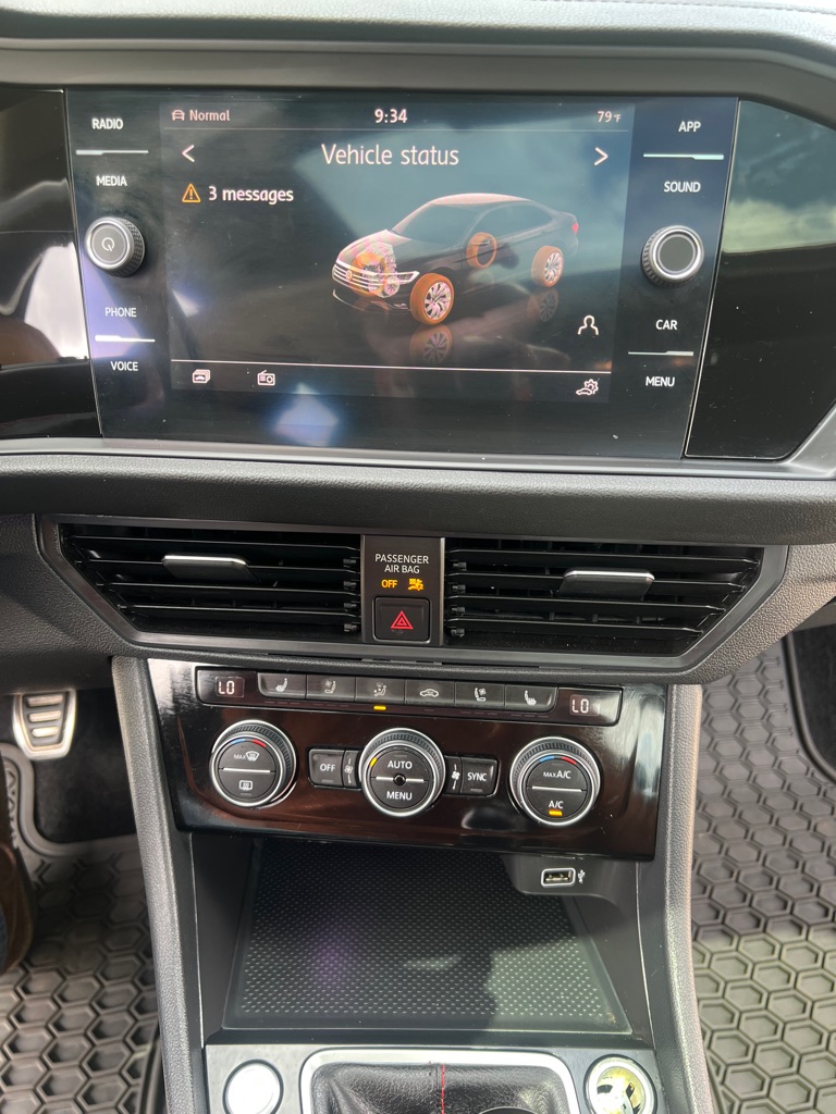 2019 Volkswagen Jetta GLI S photo 24