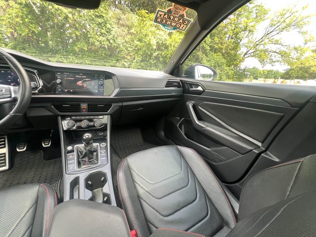 2019 Volkswagen Jetta GLI S photo 27