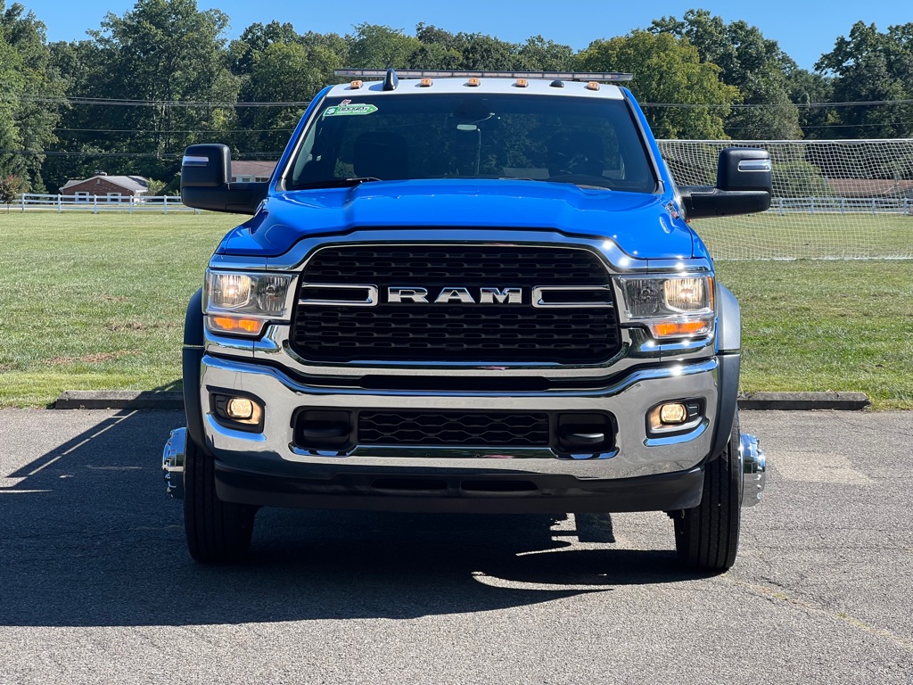 2023 Ram 5500 SLT photo 2